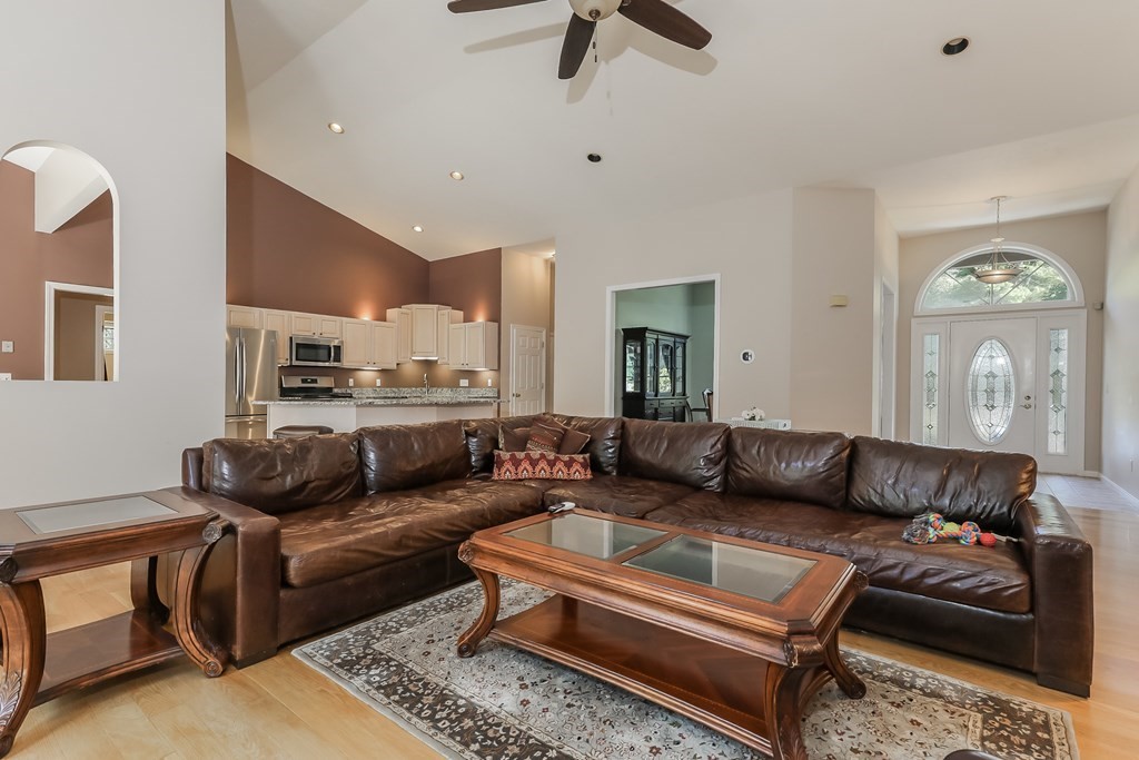 2 Rivers Edge Way Freetown, MA 02702 - Photo 5 of 31