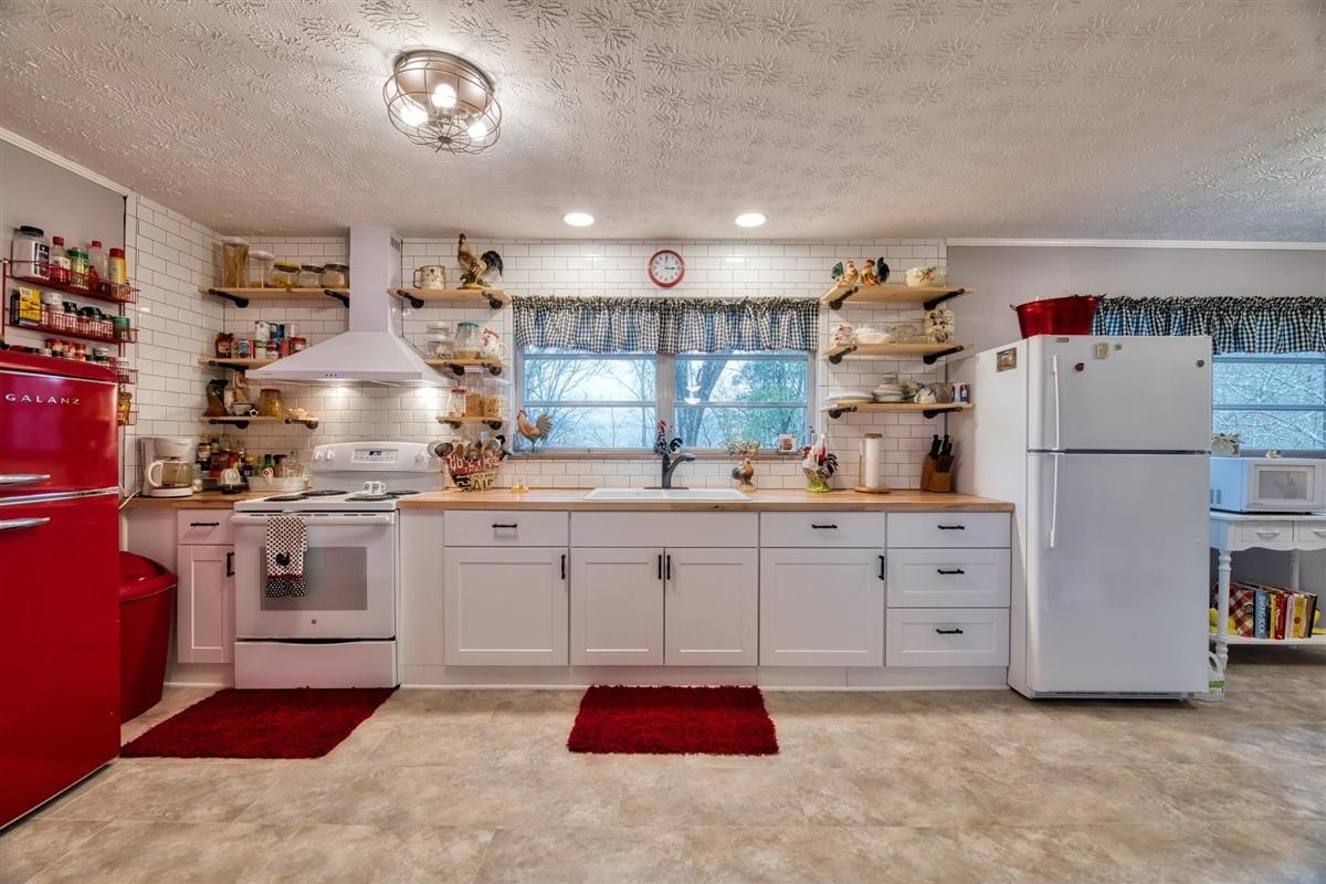 324 Seed Tick Road Sweetwater, TN 37874 - Photo 7 of 25 Gallery Image 7