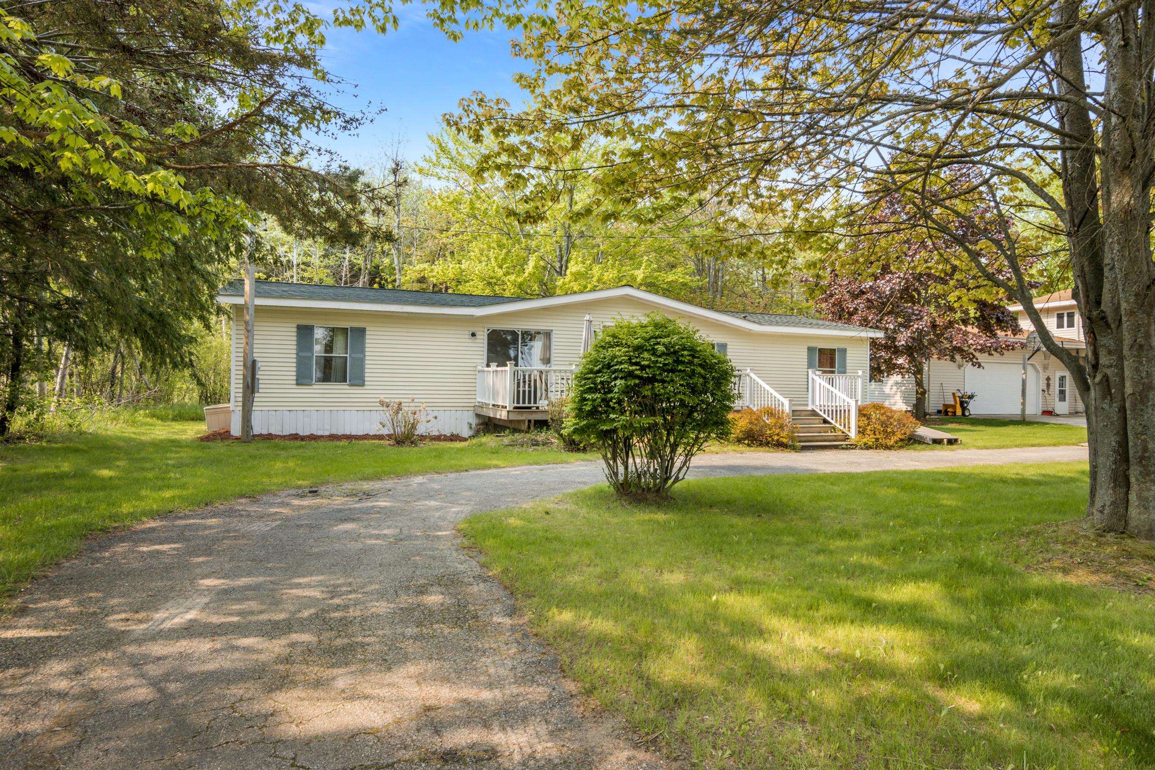 14501 Williams Road Elk Rapids, MI 49629 - Photo 6 of 25 Gallery Image 6