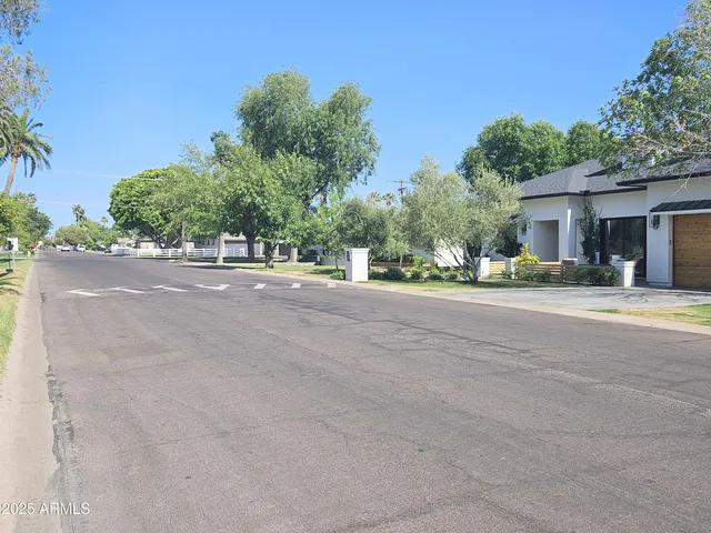 $4,250 | 4139 East Clarendon Avenue, Phoenix, AZ 85018