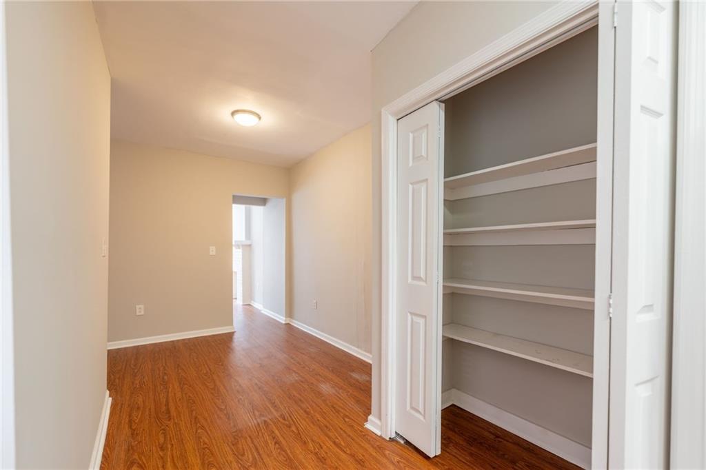 130 Chesterfield Road Pittsburgh, PA 15213 - Photo 11 of 36 Dining Area