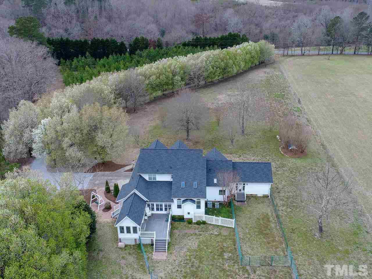 330 Steel Bridge Road Clayton, NC 27520 - Photo 7 of 30 Gallery Image 7