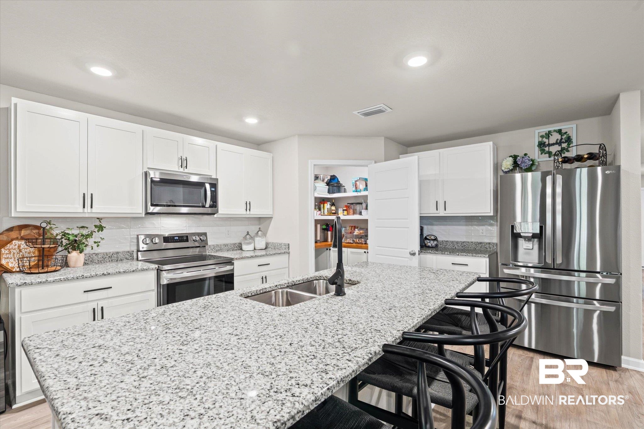 8054 Irwin Loop Daphne, AL 36526 - Photo 8 of 47 Gallery Image 8