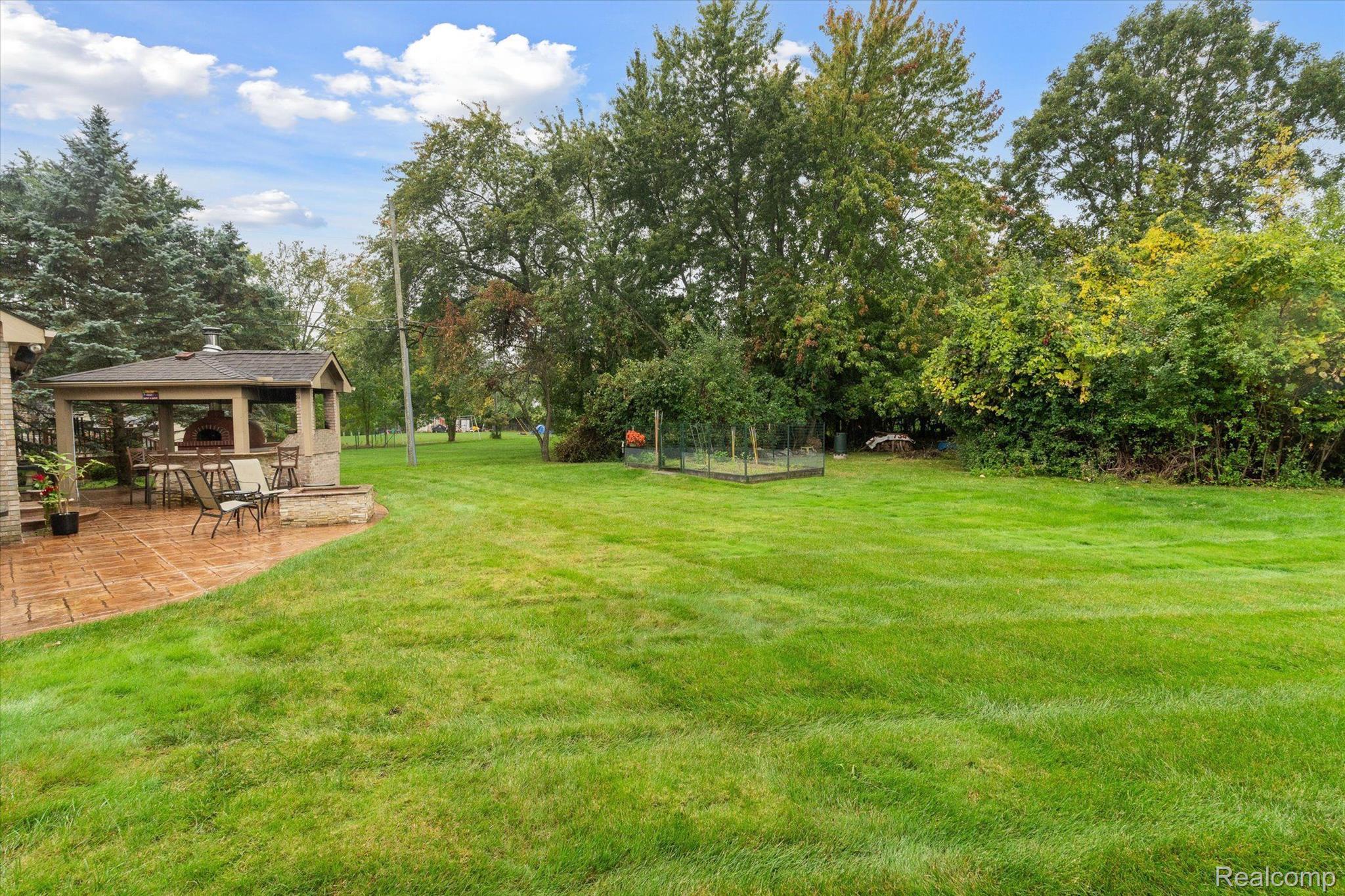 18887 Van Road Livonia, MI 48152 - Photo 71 of 78 Gallery Image 71