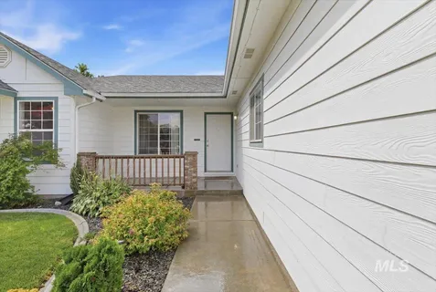 $357,900 | 7373 Edgebrook Drive, Nampa, ID 83687