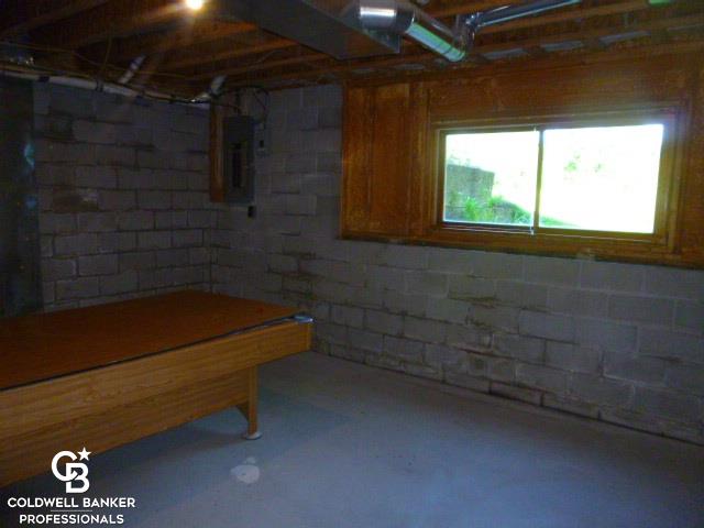 10033 O'connor Road Avoca, MI 48006 - Photo 35 of 46 has double french doors. consider the possibilites