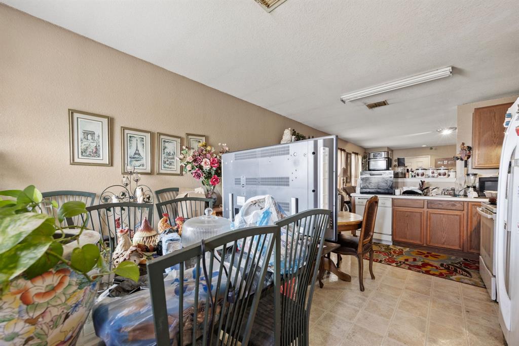 1344 Castle Ridge Road Fort Worth, TX 76140 - Photo 13 of 25 Gallery Image 13