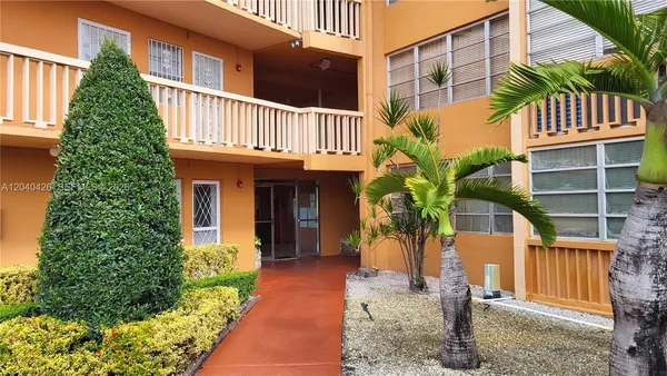 $1,660 | 1591 Northeast Miami Gardens Drive, Unit 306, Miami, FL 33179