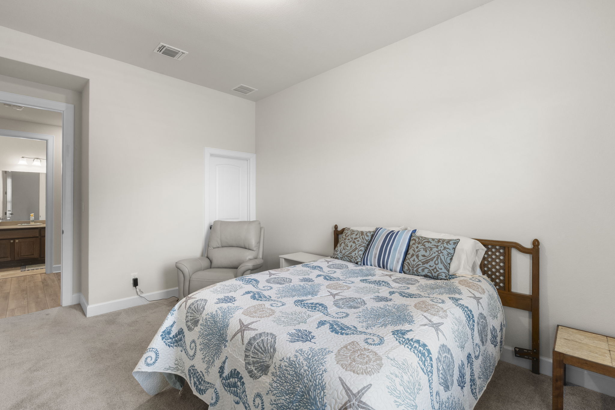 805 Cold Riv Run Kyle, TX 78640 - Photo 19 of 40 Guest Bedroom
