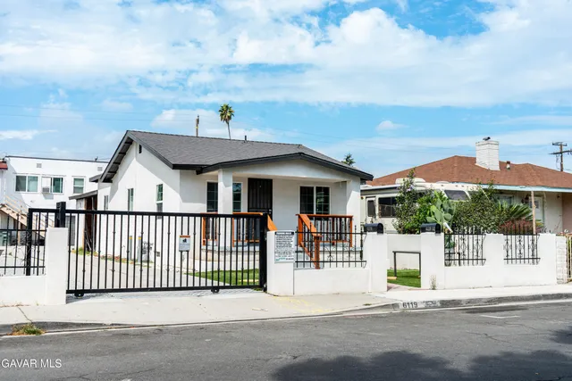 $3,300 | 6119 Prospect Avenue, Maywood, CA 90270
