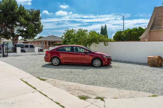 $3,300 | 6119 Prospect Avenue, Maywood, CA 90270