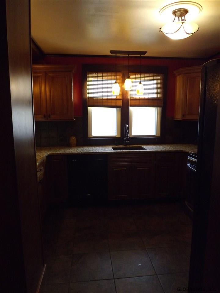 37 Osborne Road Colonie, NY 12205 - Photo 6 of 20 Photo 7