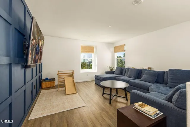 $794,995 | 354 Autumn Path Lane, Santa Paula, CA 93060