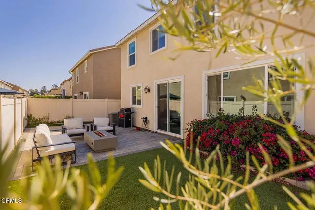 $794,995 | 354 Autumn Path Lane, Santa Paula, CA 93060