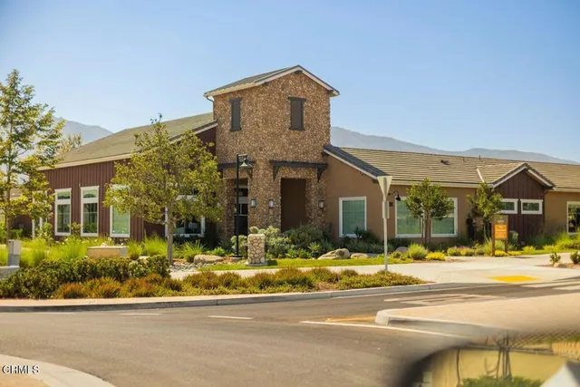 $794,995 | 354 Autumn Path Lane, Santa Paula, CA 93060