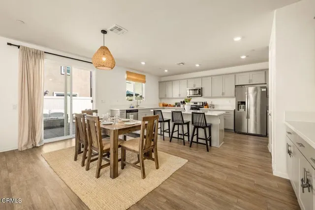 $794,995 | 354 Autumn Path Lane, Santa Paula, CA 93060