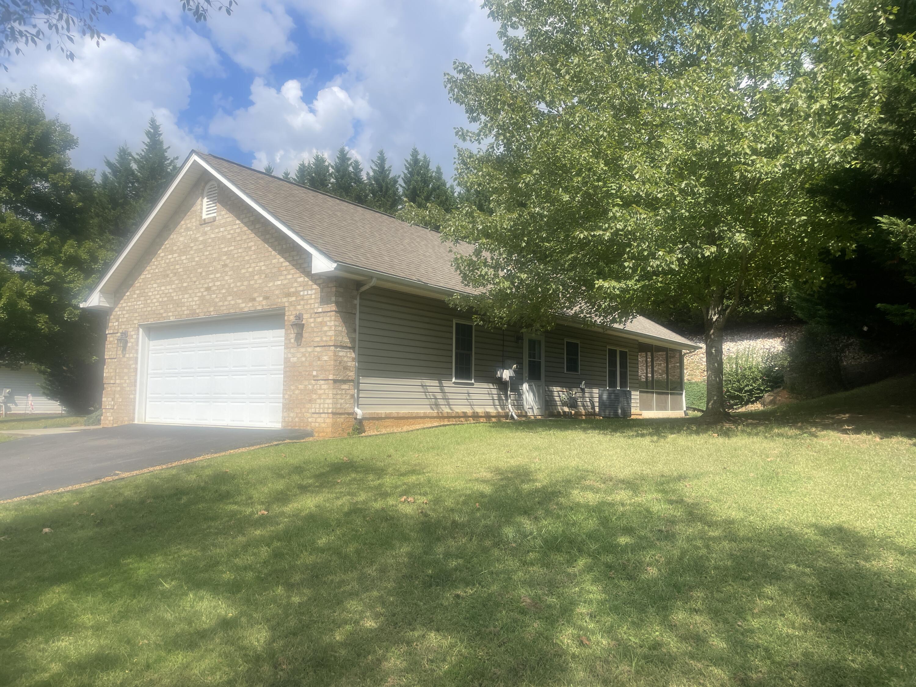 3519 Pinnacle Ridge Road Northeast Roanoke, VA 24012 - Photo 2 of 33 IMG_7278