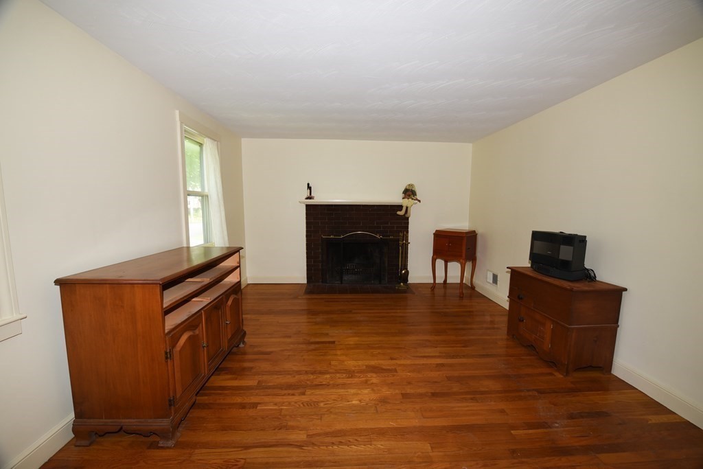 74 Moncrief Road Rockland, MA 02370 - Photo 11 of 26 Gallery Image 11