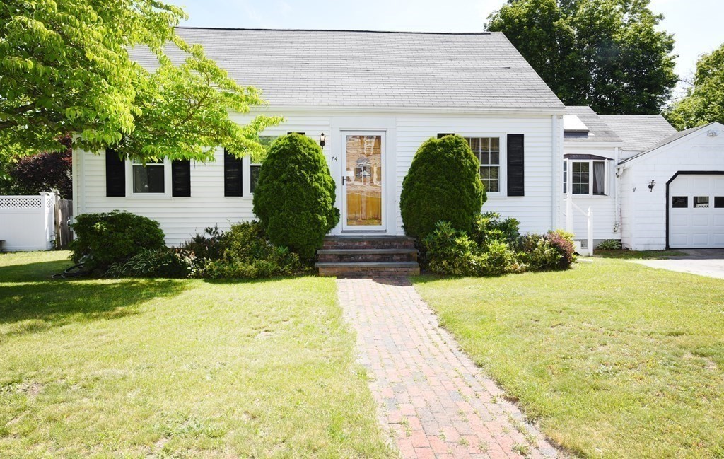 74 Moncrief Road Rockland, MA 02370 - Photo 3 of 26 Gallery Image 3