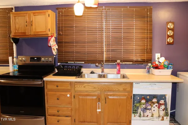 $114,900 | 127 Brown Street, Appalachia, VA 24216