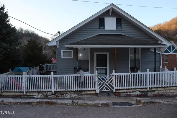 $114,900 | 127 Brown Street, Appalachia, VA 24216