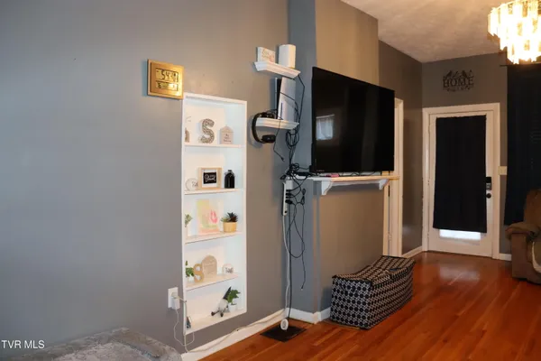 $114,900 | 127 Brown Street, Appalachia, VA 24216