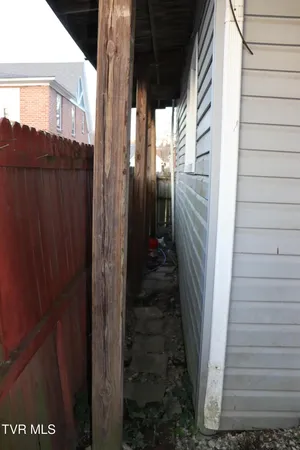 $114,900 | 127 Brown Street, Appalachia, VA 24216