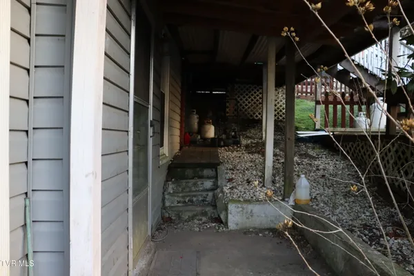 $114,900 | 127 Brown Street, Appalachia, VA 24216