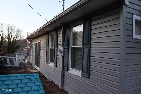 $114,900 | 127 Brown Street, Appalachia, VA 24216