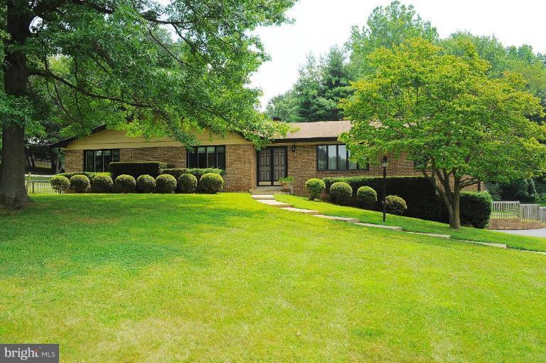 1100 Hawlings Road Brookeville, MD 20833 - Photo 1 of 24 Exterior (Main)