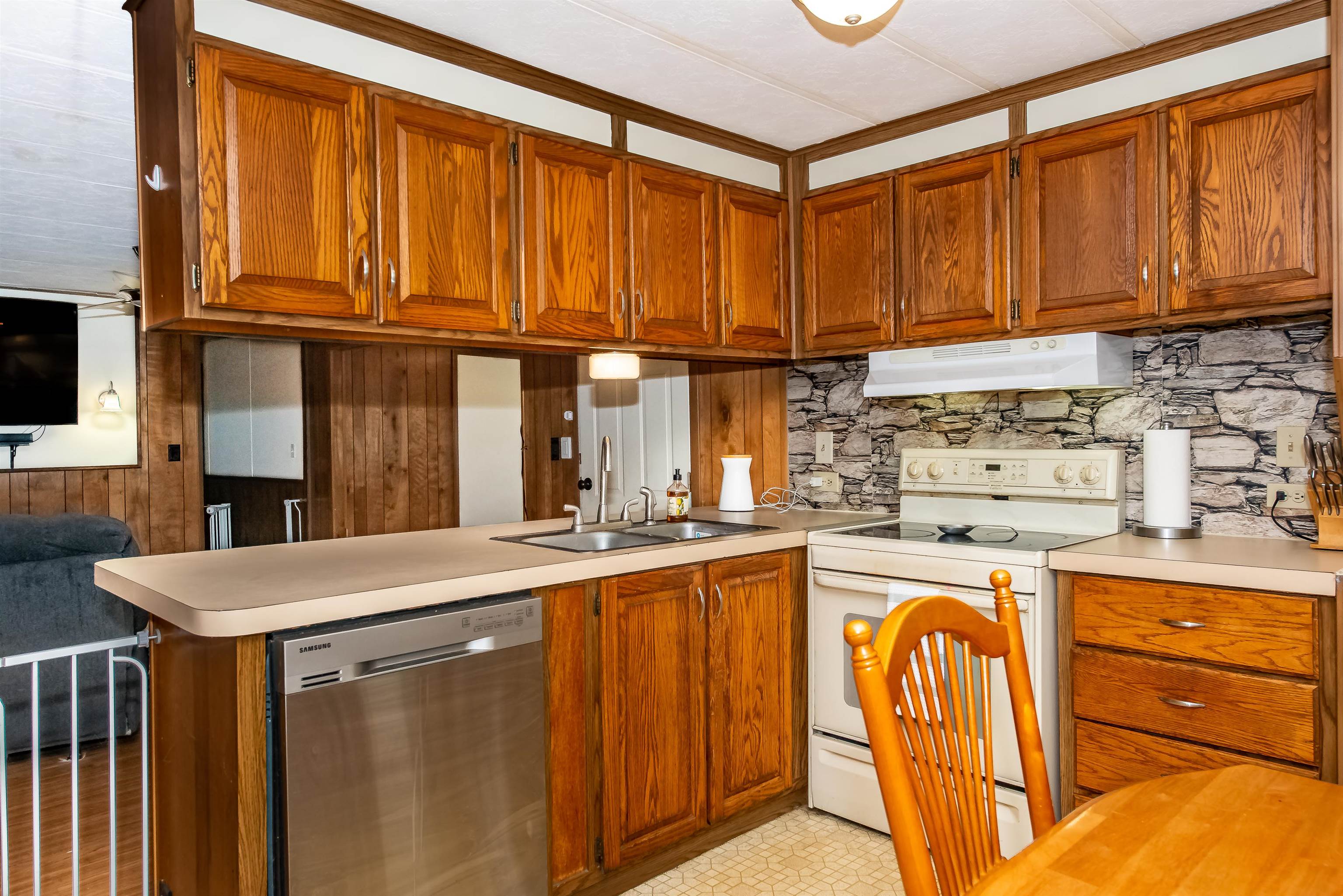 32 Lilac Drive Rochester, NH 03867 - Photo 8 of 31