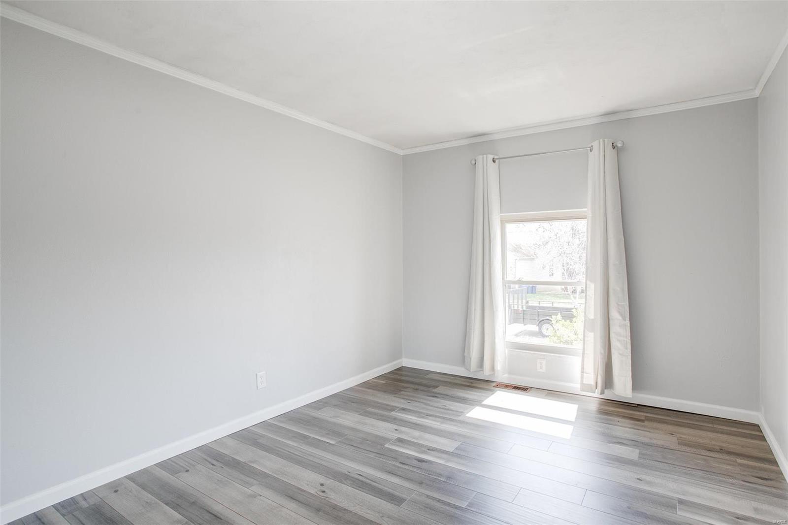 661 Lind Road St. Louis, MO 63125 - Photo 18 of 32