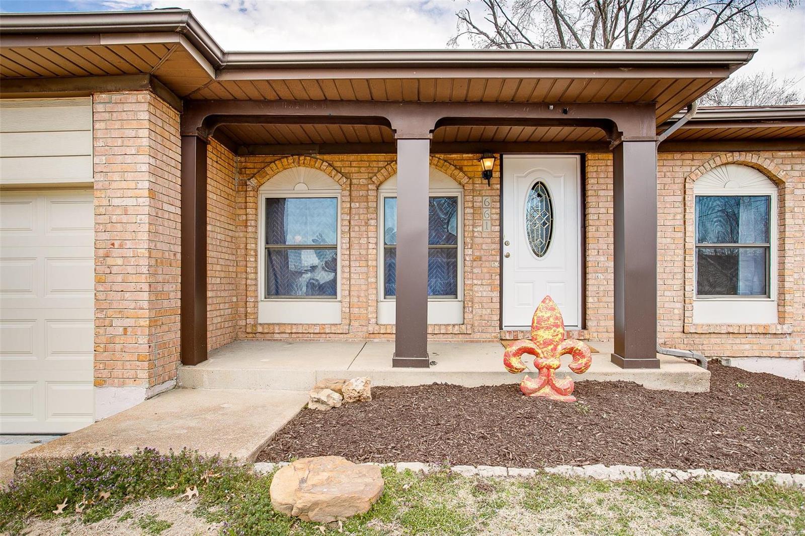 661 Lind Road St. Louis, MO 63125 - Photo 3 of 32