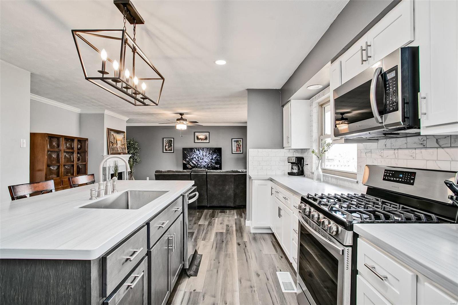 661 Lind Road St. Louis, MO 63125 - Photo 9 of 32