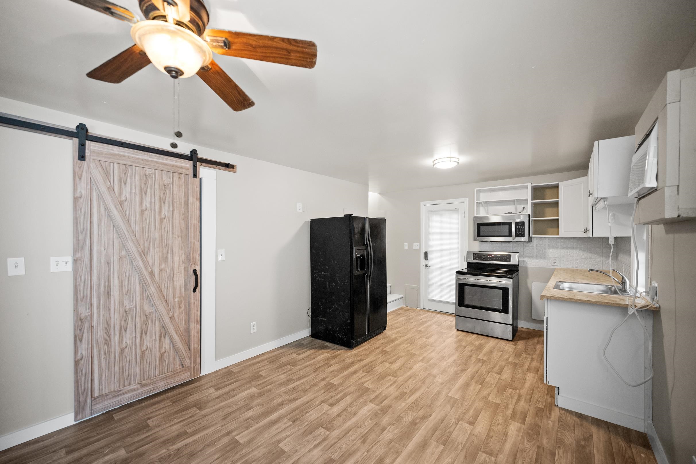 496 Elberta Loop Lillian, AL 36549 - Photo 12 of 29 Kitchen