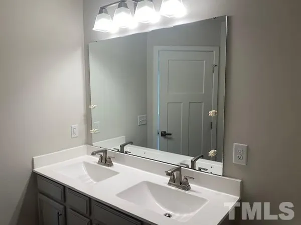 $1,975 | 511 Autumn Cure Court, Fuquay-Varina, NC 27526