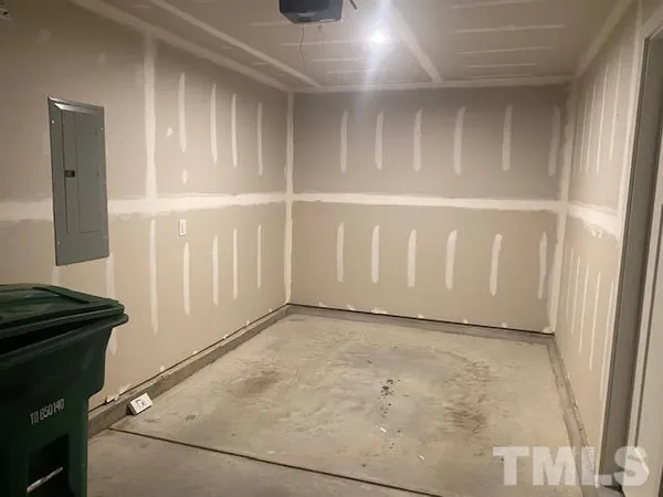 $1,975 | 511 Autumn Cure Court, Fuquay-Varina, NC 27526