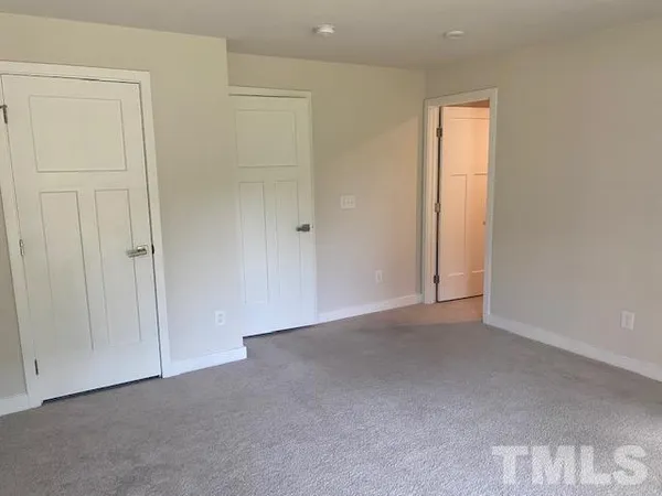 $1,975 | 511 Autumn Cure Court, Fuquay-Varina, NC 27526