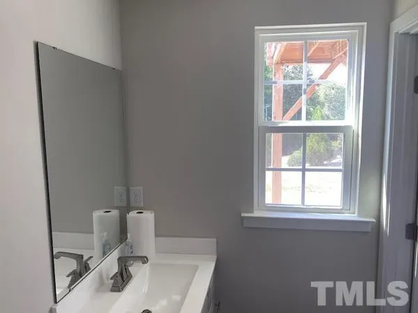 $1,975 | 511 Autumn Cure Court, Fuquay-Varina, NC 27526