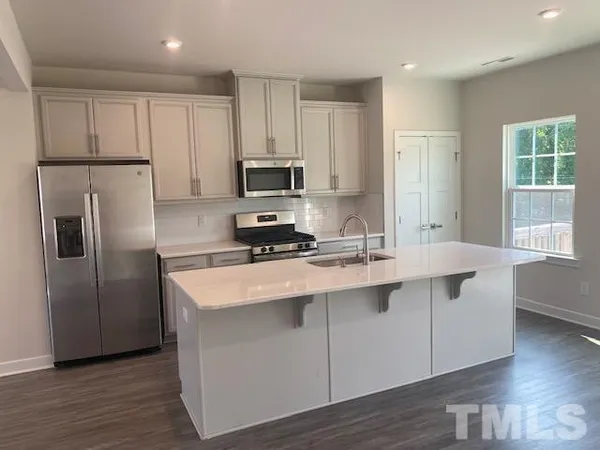 $1,975 | 511 Autumn Cure Court, Fuquay-Varina, NC 27526