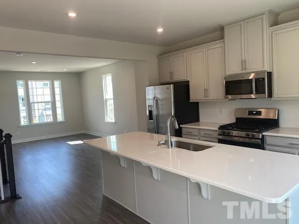 $1,975 | 511 Autumn Cure Court, Fuquay-Varina, NC 27526