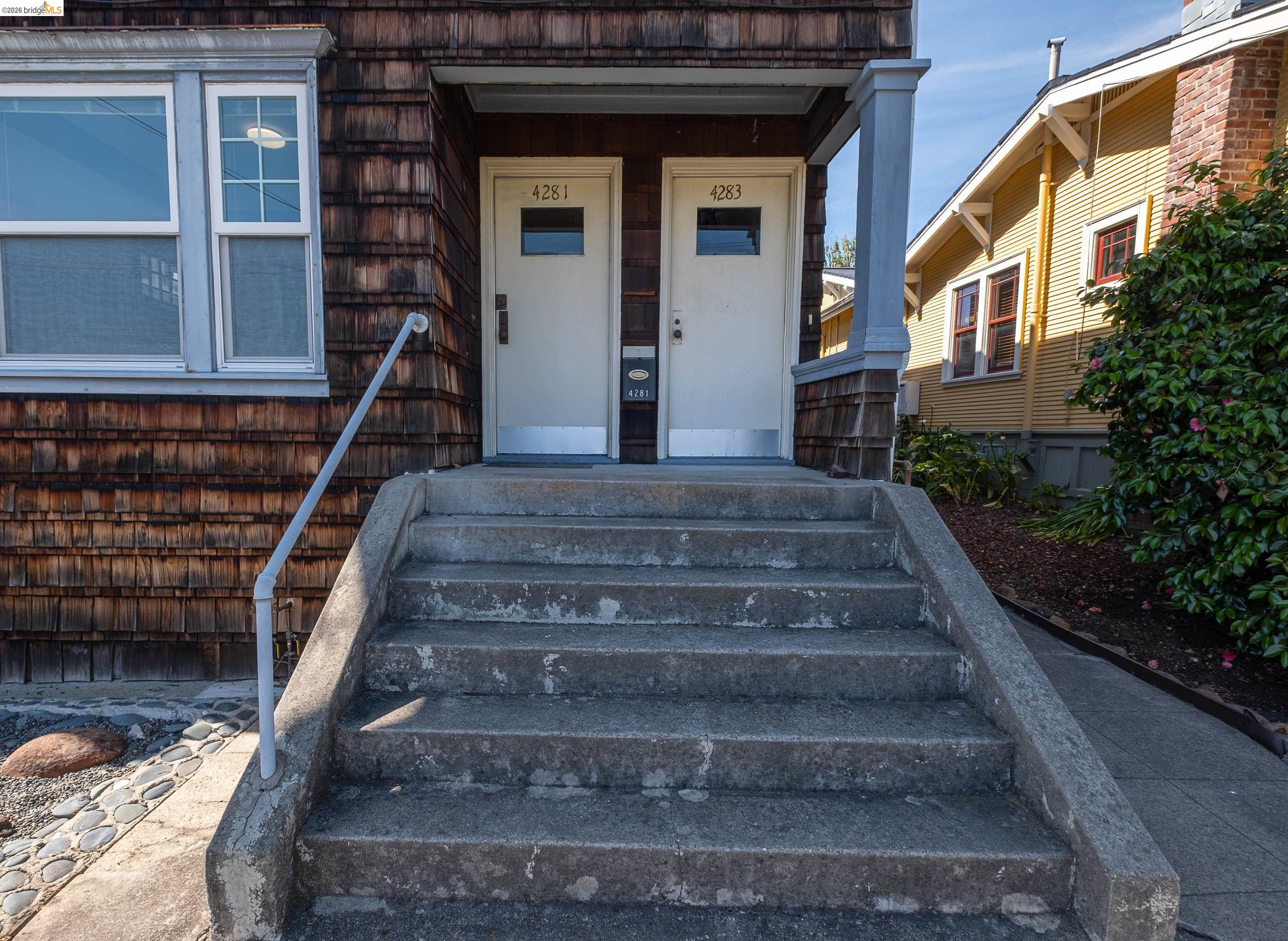 4283 Howe Street Oakland, CA 94611 - Photo 4 of 38