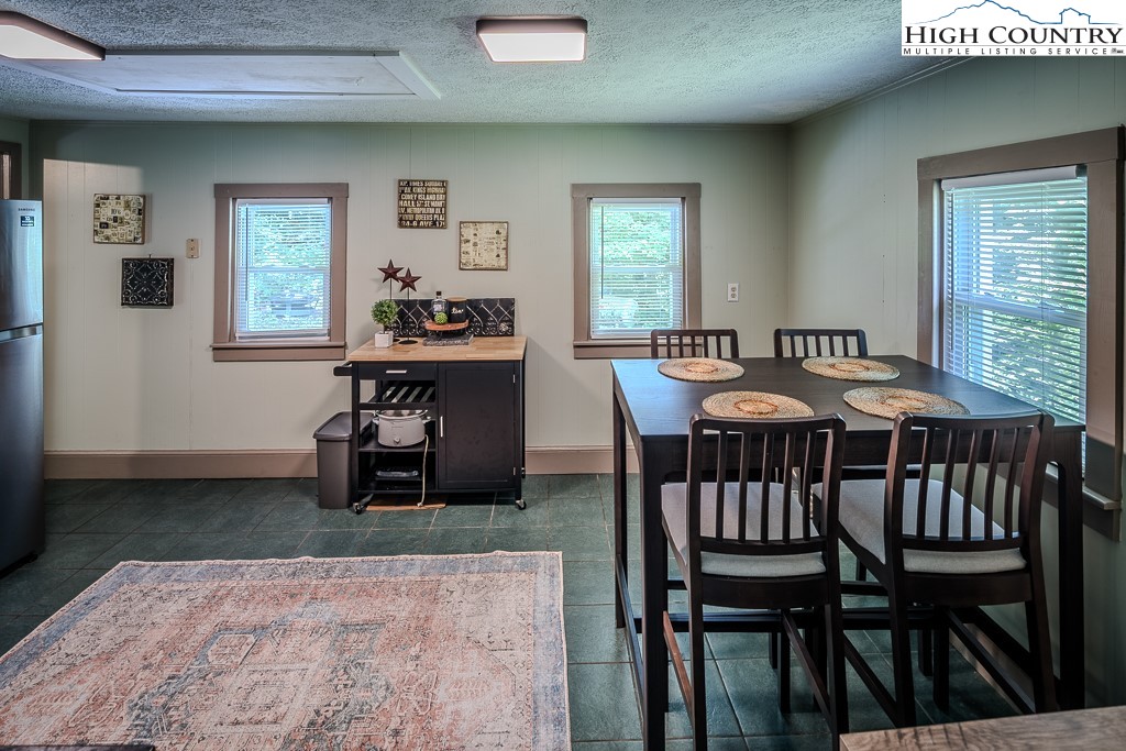 450 Arnett Road Banner Elk, NC 28604 - Photo 4 of 16 Gallery Image 4