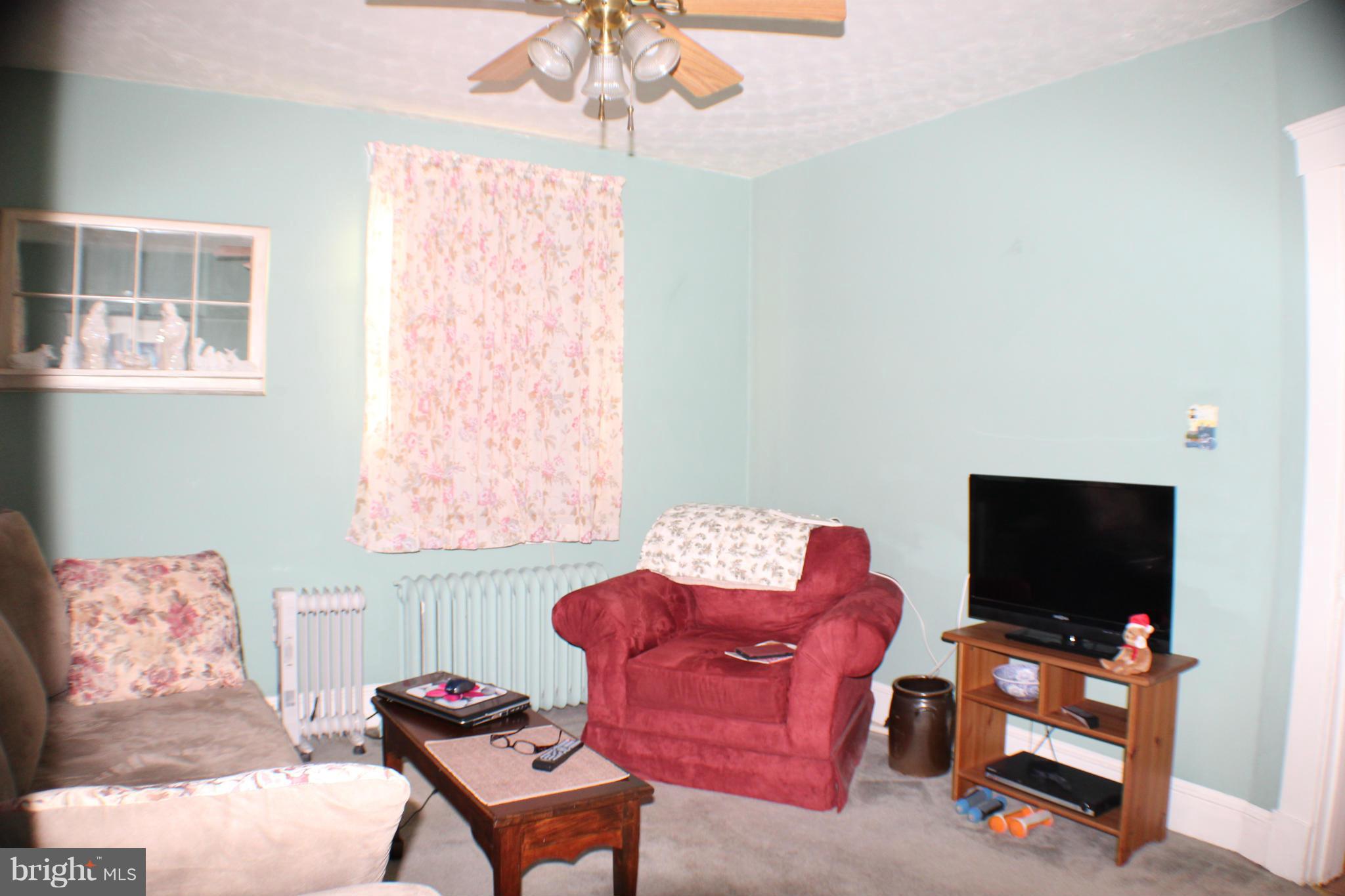 4104 Ritchie Highway Baltimore, MD 21225 - Photo 14 of 28 Living Room