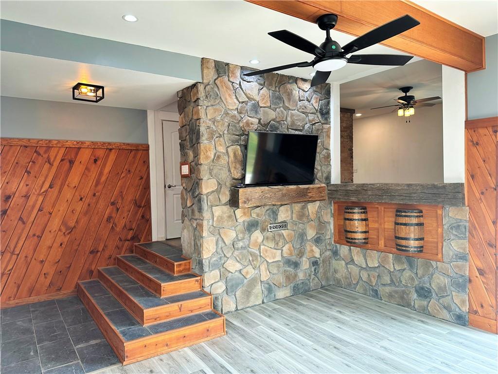 308 West Cherry Street New Castle, PA 16102 - Photo 6 of 25 a view of an entryway with wooden floor