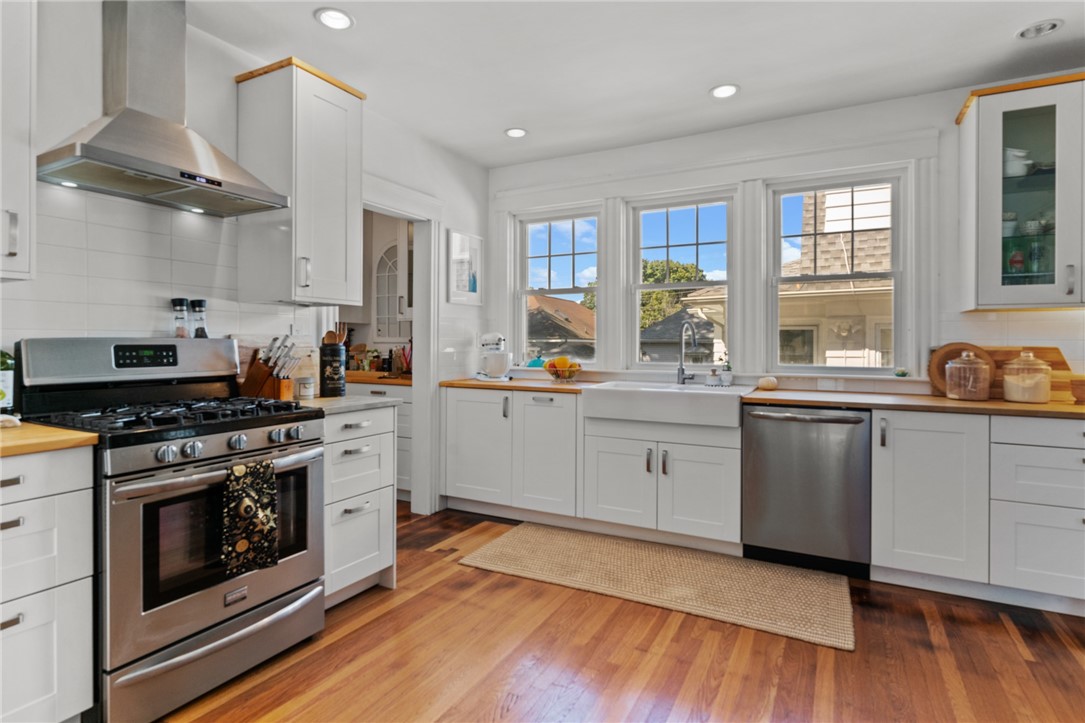 15 Lyndon Road Cranston, RI 02905 - Photo 19 of 50 Gallery Image 19