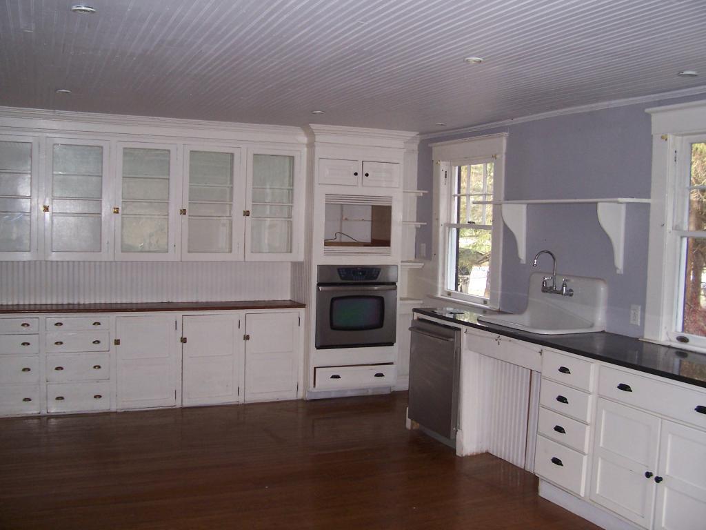 40 West Road Bennington, VT 05201 - Photo 4 of 22