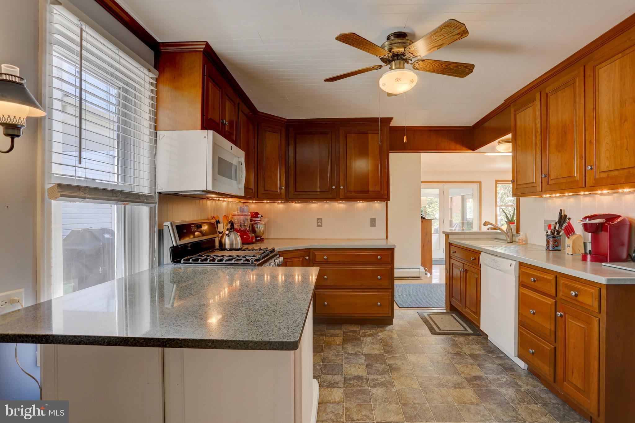 135 Front Street Lititz, PA 17543 - Photo 3 of 30