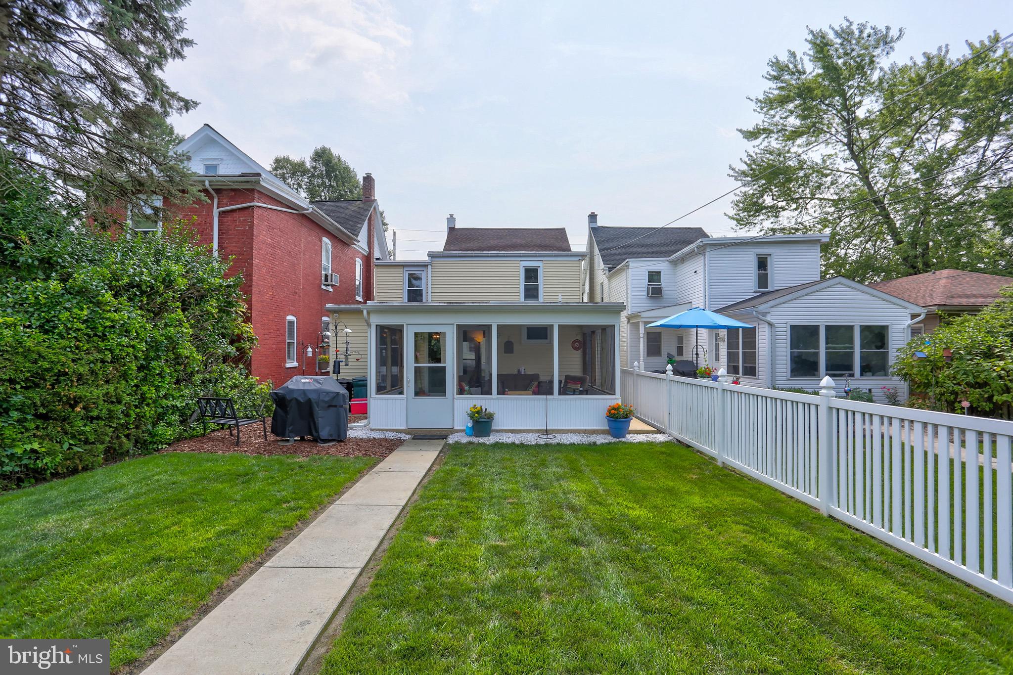 135 Front Street Lititz, PA 17543 - Photo 27 of 30