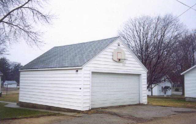 114 Rousch Street Lena, IL 61048 - Photo 4 of 4 Gallery Image 4